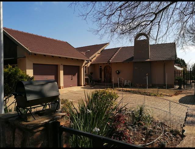 4 BEDROOM FREESTANDING SOLD IN STILFONTEIN EXT 4